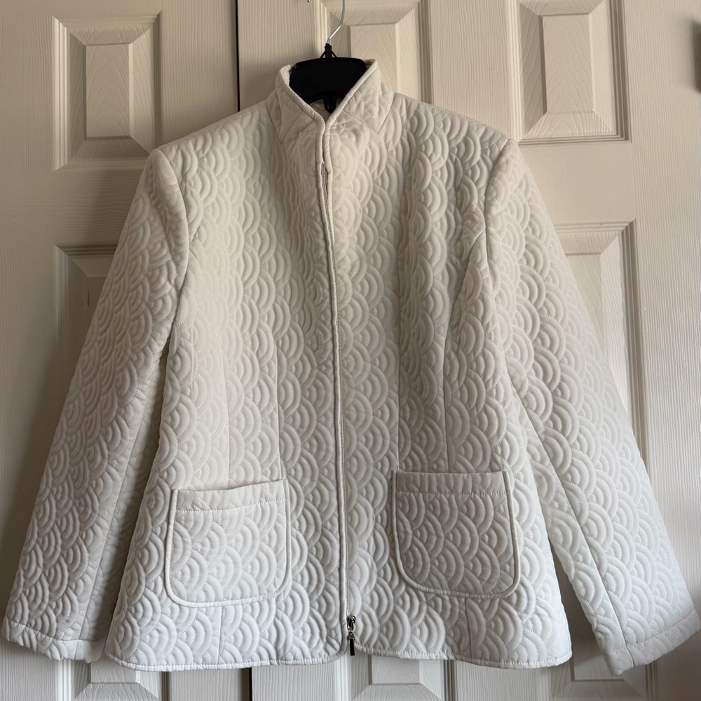 Gallery White Quilted Women's Puffer Jacket